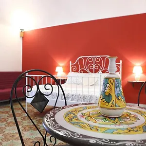  Bed & Breakfast Maia House Italia